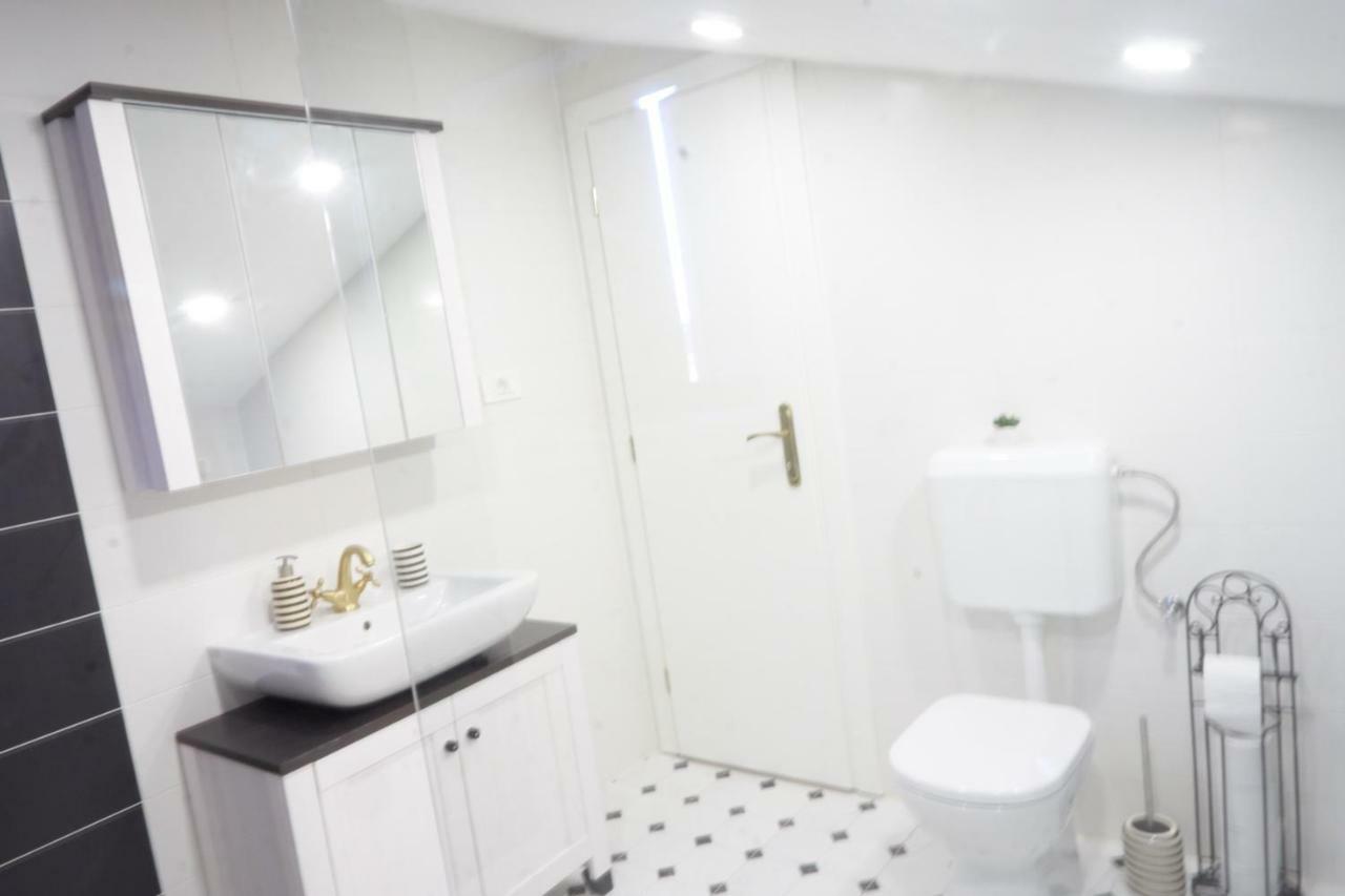Apartman Balancana คาชเตลา ภายนอก รูปภาพ